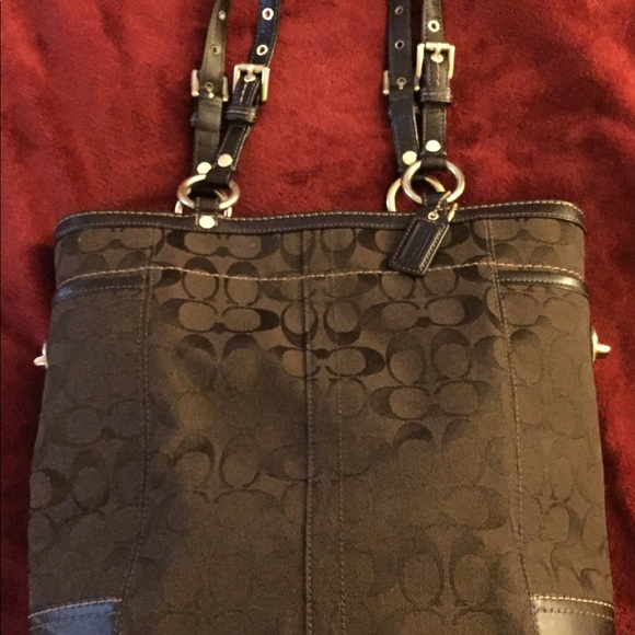 Chocolate brown Coach bag with dust cover - Picture 3 of 8